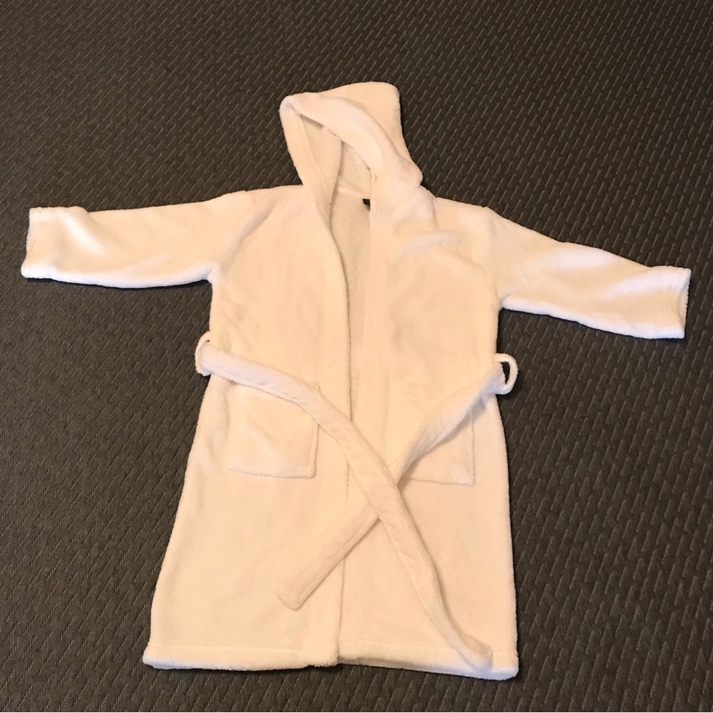 Ffluffy bath robe